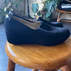 Taryn Rose Women's Josephine Slip On Wedge Shoes Pumps  SZ 9.5 Walking Shoes